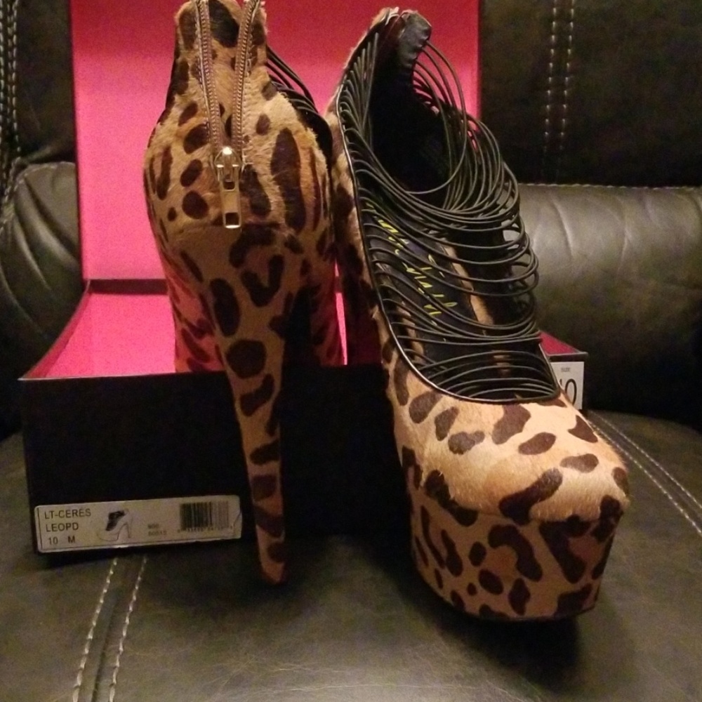 London Trash Leopard Print High-Heel